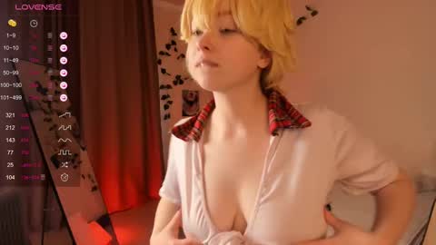 Snapshot of daine_pastry chatting on 03-08-25, 11:48 Dainy is here online show from 03-08-25, 11:48