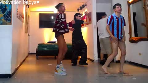 daiquirie online show from 04-19-26, 06:10