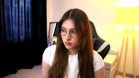 Snapshot of daisha_riley chatting on 09-23-25, 01:36 Lauren online show from 09-23-25, 01:36