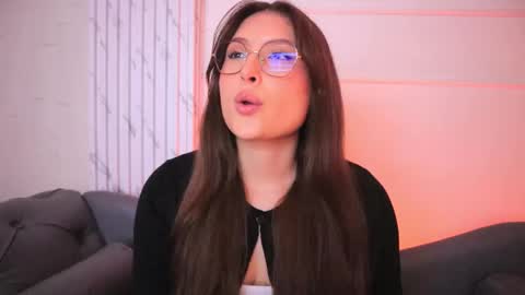 Lauren            online show from 12-20-25, 04:08