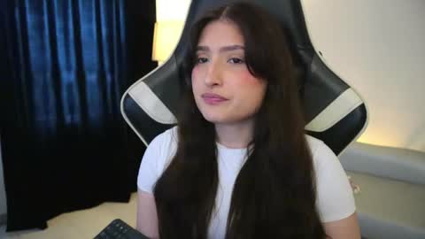 Lauren            online show from 04-13-26, 12:54