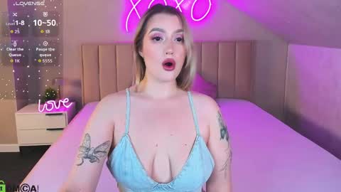 Viickie online show from 05-24-26, 09:14