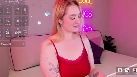 Viickie online show from 07-19-26, 09:24