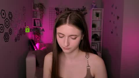 Little Di online show from 05-31-26, 09:16