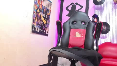 daisy_jonexxx22 online show from 04-08-26, 04:56