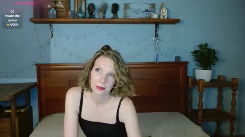 daisy_lovely online show from 10-08-25, 04:43