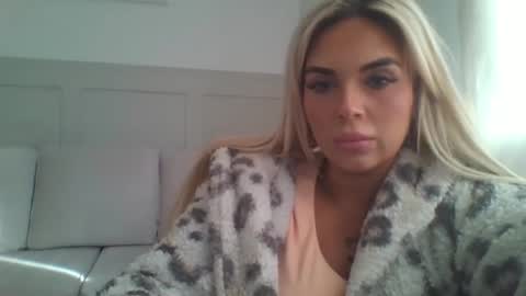 daisylou2000 online show from 05-02-26, 04:23