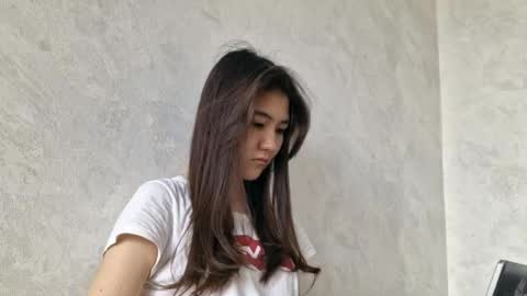 Snapshot of daisyzebley chatting on 05-27-26, 07:16 Jasmin online show from 05-27-26, 07:16