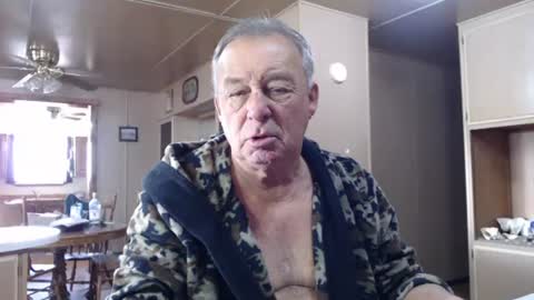 Snapshot of dakit2 chatting on 12-04-24, 03:54 dakit online show from 12-04-24, 03:54