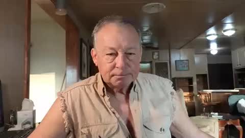 Snapshot of dakit2 chatting on 09-25-25, 02:21 dakit online show from 09-25-25, 02:21