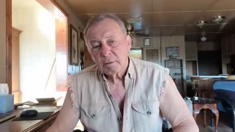 Snapshot of dakit2 chatting on 10-18-25, 03:24 dakit online show from 10-18-25, 03:24