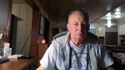 Snapshot of dakit2 chatting on 11-21-25, 02:38 dakit online show from 11-21-25, 02:38