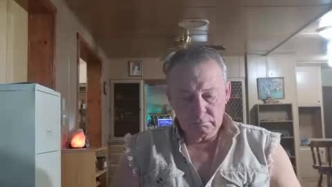 Snapshot of dakit2 chatting on 12-05-25, 03:41 dakit online show from 12-05-25, 03:41