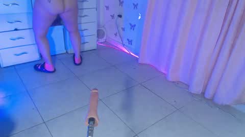 VALENTINA  online show from 06-05-26, 07:58