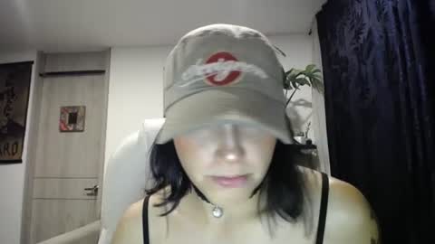 IG  dakotasofiaa online show from 01-14-25, 06:13