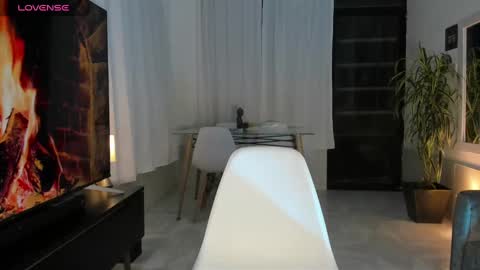 Snapshot of dakota_candy chatting on 01-07-25, 02:53 Daniela online show from 01-07-25, 02:53