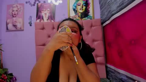 Mariana online show from 11-18-25, 07:29