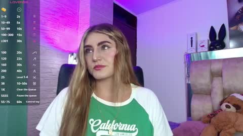 dakotarobbins_ online show from 12-15-25, 10:47