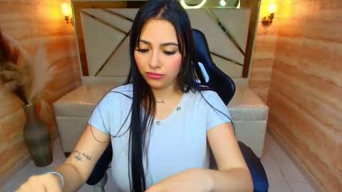 Dakotha  online show from 12-16-25, 03:33