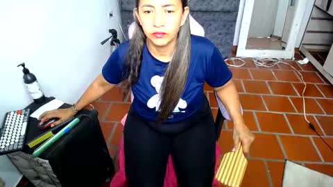 daleska_delicious1 online show from 03-19-26, 08:02