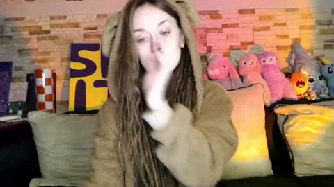 Dalia  online show from 10-12-25, 10:14