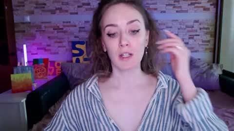 Snapshot of dalia_peach chatting on 02-20-26, 10:05 Dalia online show from 02-20-26, 10:05