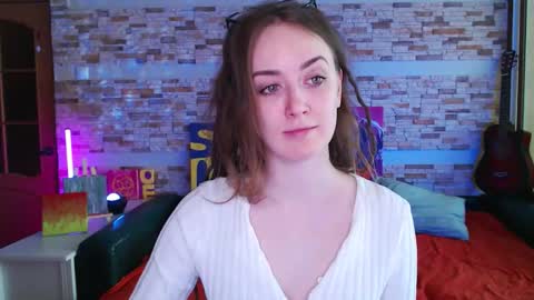 Snapshot of dalia_peach chatting on 03-17-26, 09:56 Dalia online show from 03-17-26, 09:56