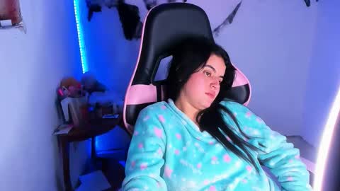 Dalia April online show from 10-15-25, 05:07