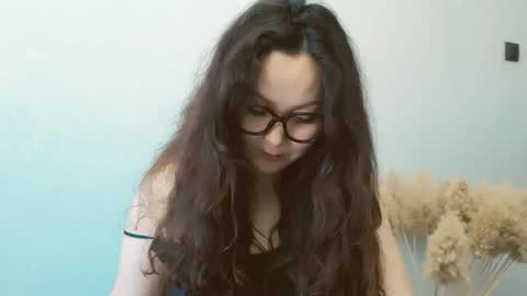 Snapshot of dalidayes chatting on 12-04-24, 06:33 Dali online show from 12-04-24, 06:33