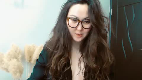Snapshot of dalidayes chatting on 12-28-24, 05:55 Dali online show from 12-28-24, 05:55