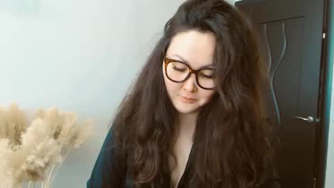 Snapshot of dalidayes chatting on 02-21-25, 07:45 Dali online show from 02-21-25, 07:45