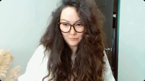 Snapshot of dalidayes chatting on 09-20-25, 05:19 Dali online show from 09-20-25, 05:19