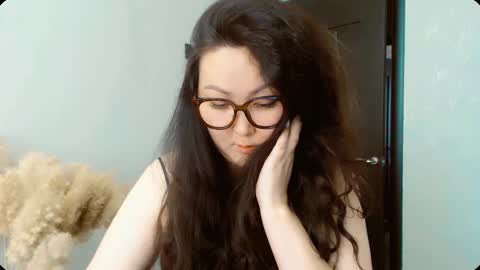 Snapshot of dalidayes chatting on 09-29-25, 06:18 Dali online show from 09-29-25, 06:18