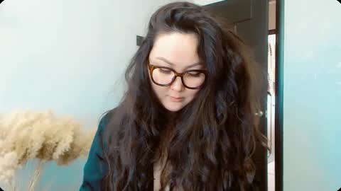 Snapshot of dalidayes chatting on 10-16-25, 07:09 Dali online show from 10-16-25, 07:09