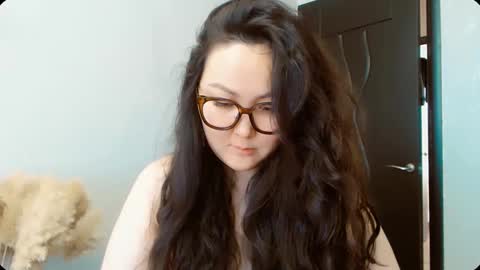 Snapshot of dalidayes chatting on 10-20-25, 06:03 Dali online show from 10-20-25, 06:03