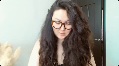 Snapshot of dalidayes chatting on 11-02-25, 06:27 Dali online show from 11-02-25, 06:27