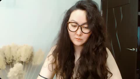 Snapshot of dalidayes chatting on 11-12-25, 06:14 Dali online show from 11-12-25, 06:14