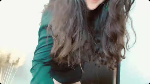 Snapshot of dalidayes chatting on 11-17-25, 05:13 Dali online show from 11-17-25, 05:13