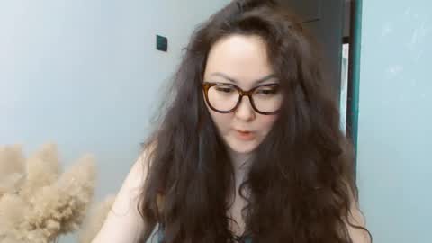 Snapshot of dalidayes chatting on 06-22-26, 06:21 Dali online show from 06-22-26, 06:21