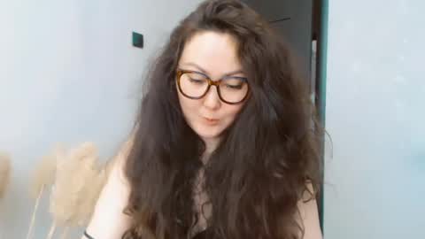 Snapshot of dalidayes chatting on 06-27-26, 06:18 Dali online show from 06-27-26, 06:18