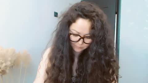 Snapshot of dalidayes chatting on 06-30-26, 06:14 Dali online show from 06-30-26, 06:14