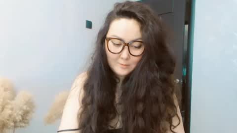 Snapshot of dalidayes chatting on 07-11-26, 03:53 Dali online show from 07-11-26, 03:53