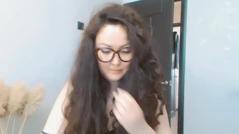 Snapshot of dalidayes chatting on 07-20-26, 06:49 Dali online show from 07-20-26, 06:49