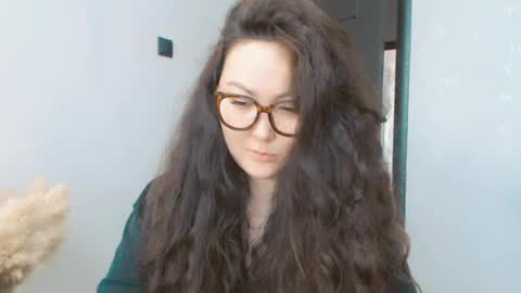 Snapshot of dalidayes chatting on 07-27-26, 05:25 Dali online show from 07-27-26, 05:25