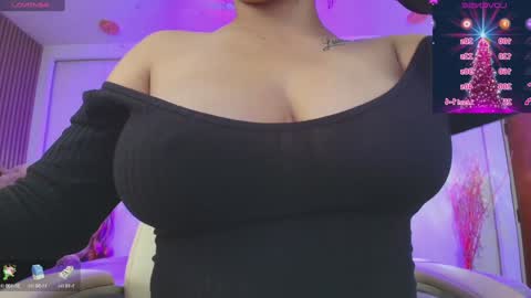 Snapshot of daliia_ chatting on 12-27-24, 01:07 Daliia online show from 12-27-24, 01:07