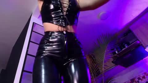 Snapshot of dalila_thoms chatting on 10-04-25, 11:30 Dalila online show from 10-04-25, 11:30