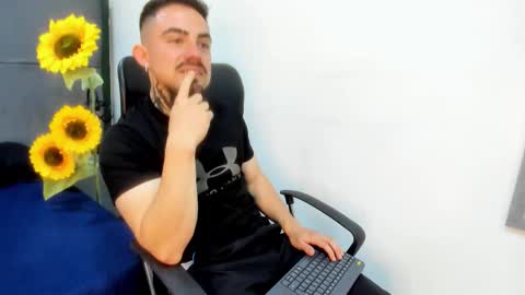 Dallas whitee online show from 02-16-26, 06:15