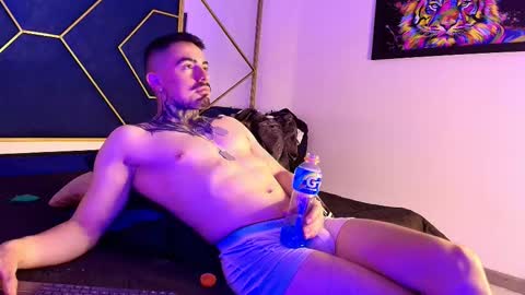 Dallas whitee online show from 03-22-26, 01:03