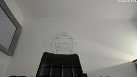 Snapshot of dallen_grant chatting on 05-10-26, 12:54 Dallen Grant online show from 05-10-26, 12:54