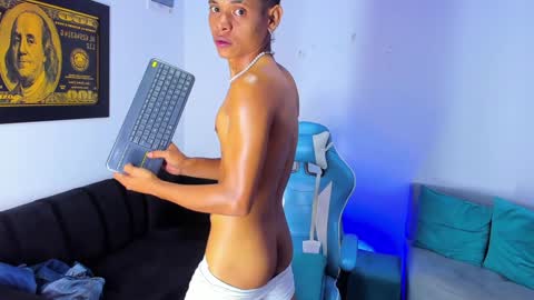 Snapshot of damar_felipe chatting on 01-09-25, 08:55 damar_felipe online show from 01-09-25, 08:55